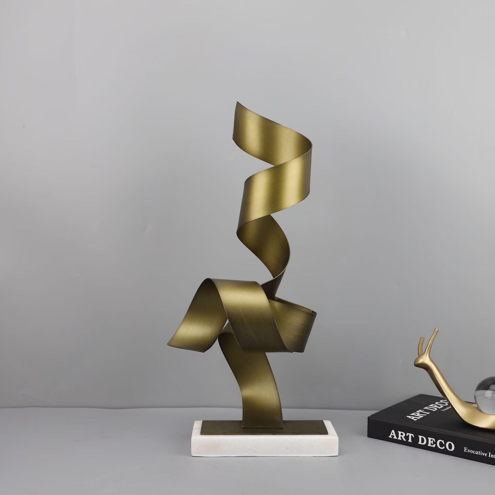 Escultura Nórdica de Figura Co - Lighting Decor Inc reseña y precio